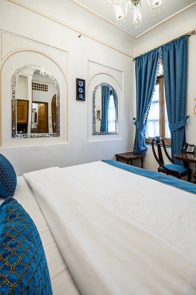 Ghasr Monshi Hotel