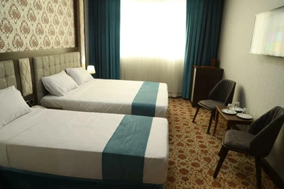 Niayesh Hotel
