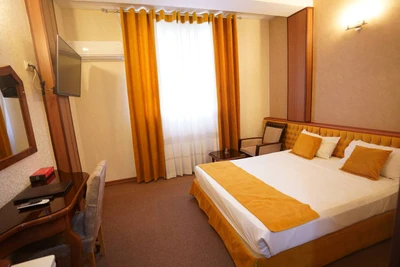 Park Saadi Hotel