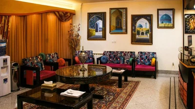 Hasht Behesht Hotel