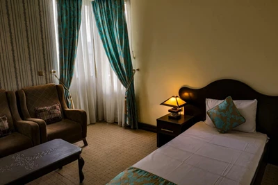 Gostaresh Hotel