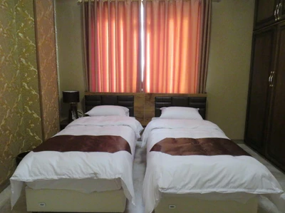 Kourosh Hotel