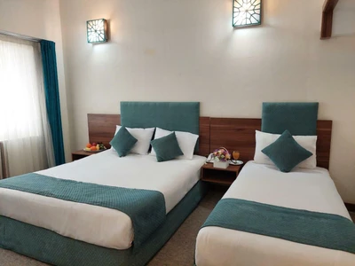 Parsian Buali Hotel