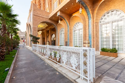 Chaharbagh Hotel