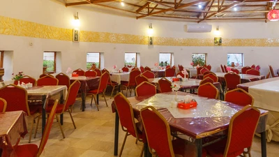 Fanoos Hotel Kish