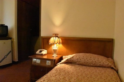 Avrin Hotel
