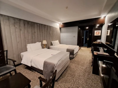 Chamran Grand Hotel